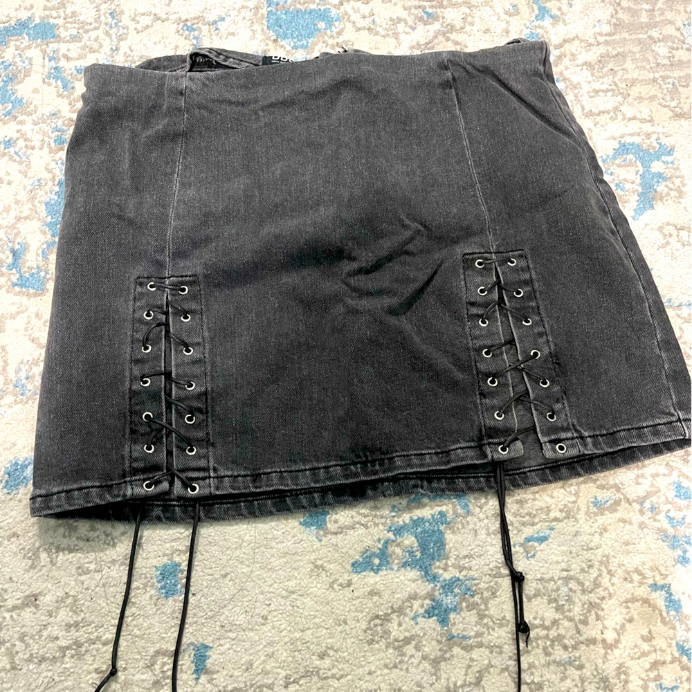 BDG URBAN OUTFITTERS BLACK JEAN SKIRT SIZE LG
